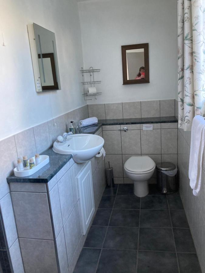 Bulmer Farm B&B Доркинг Экстерьер фото